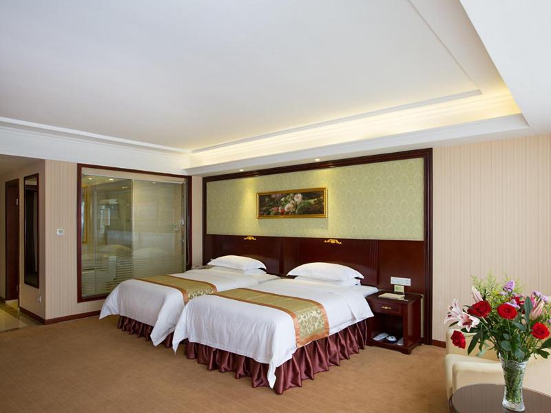 Vienna Hotel Heyuan High-Tech Yi Road Buitenkant foto